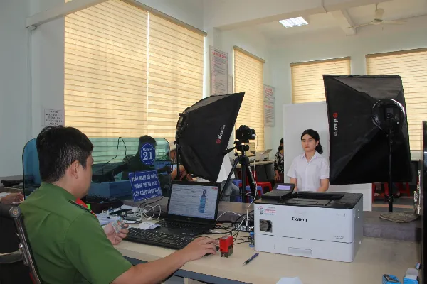 Chụp ảnh cấp thẻ CCCD