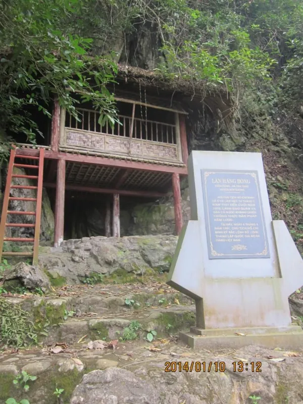 Hang Bòng tại Tuyên Quang