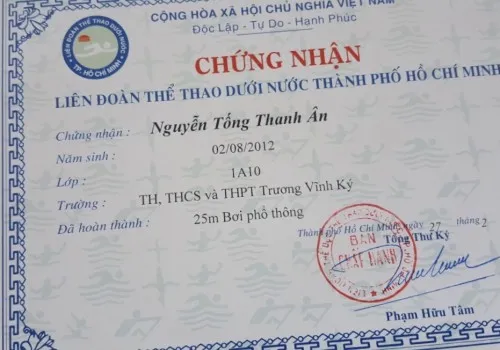 Chứng chỉ được cấp sau khóa học bơi