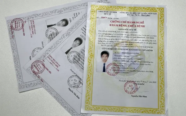 Hình ảnh minh họa về các giấy tờ giả