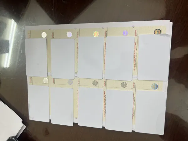 Bằng lái xe giả bị thu giữ